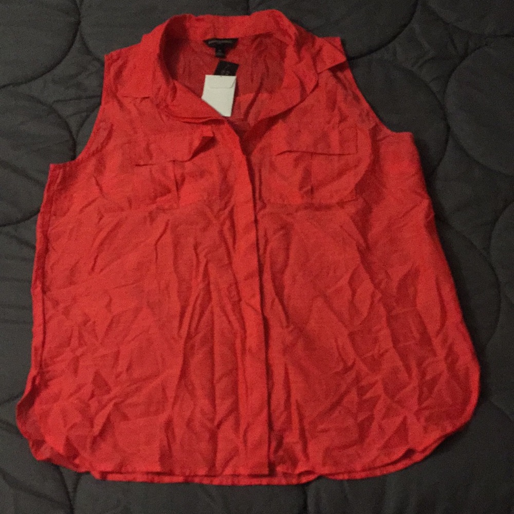 NWT Button up Banana Tank